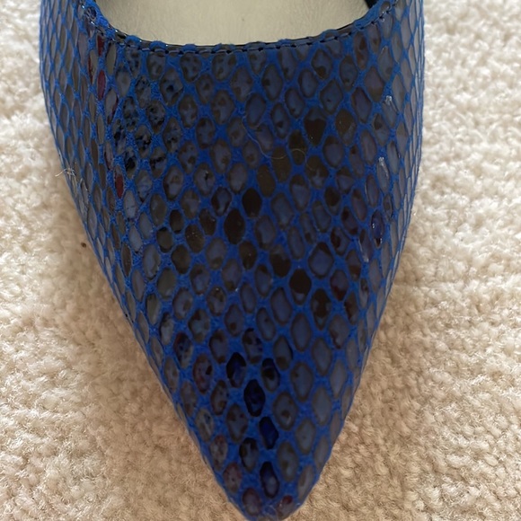 Never worn Christian siriano blue snake print pumps - Picture 7 of 7